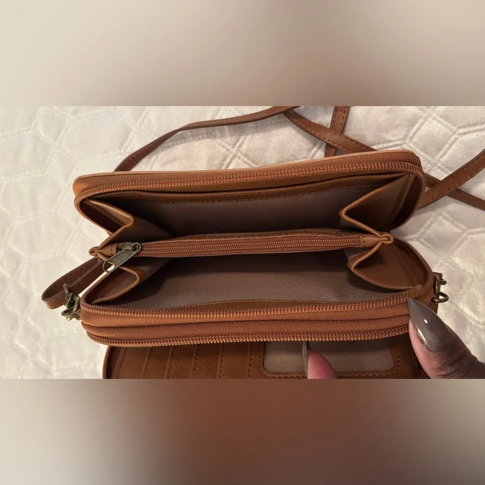 The Sak Brown Leather Crossbody Bag - Picture 5 of 7